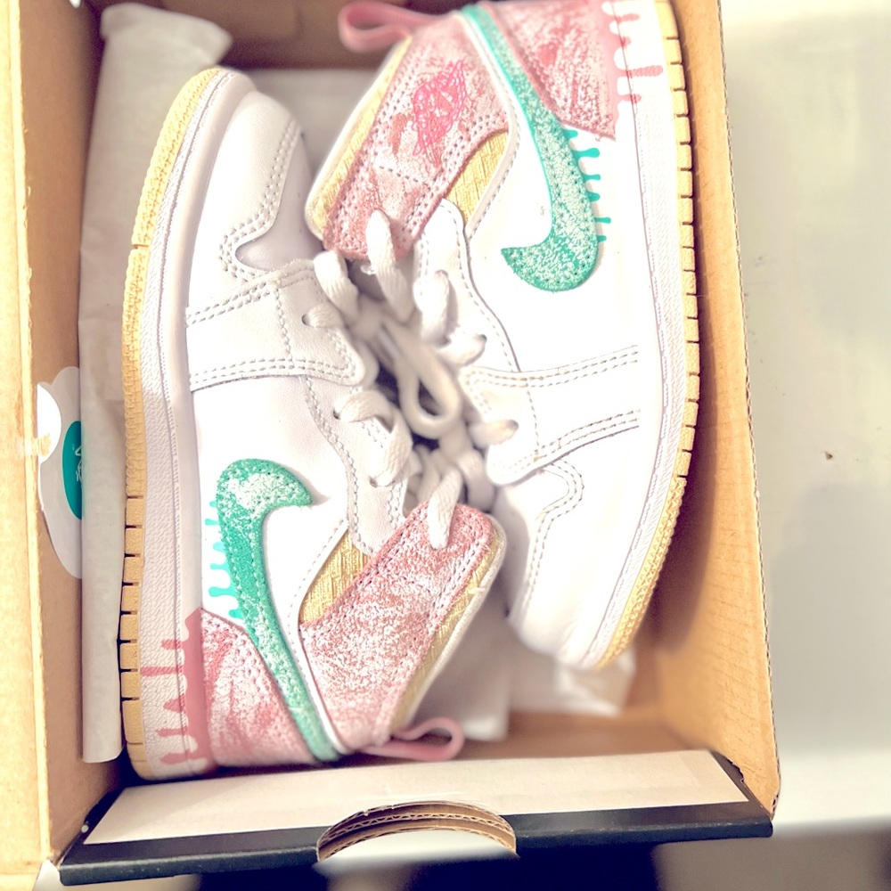 JORDAN 1 MID SE TD Ice Cream Drip
